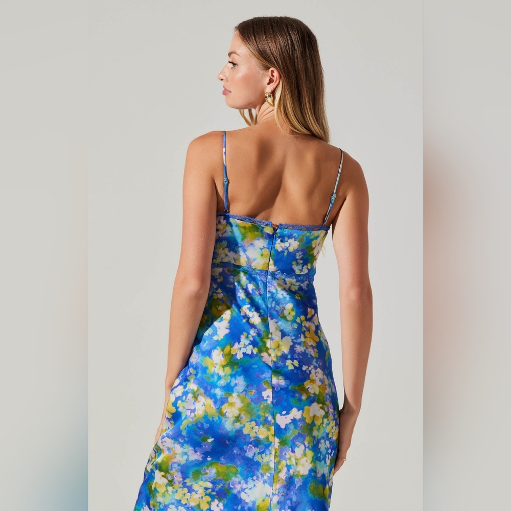ASTR the Label | Florianne Floral Satin Maxi Dress | Size Large - Picture 4 of 6